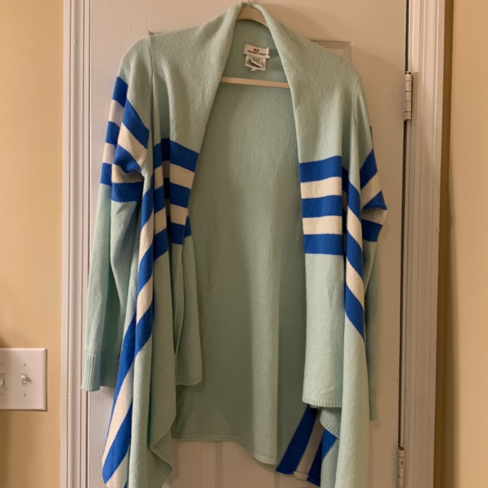 EUC vineyard vines sweater